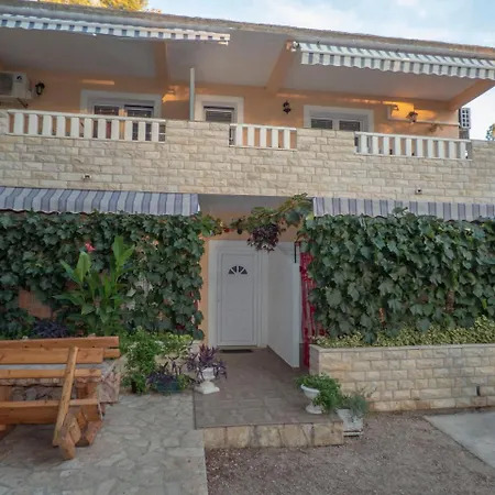 Apartament Plaza
