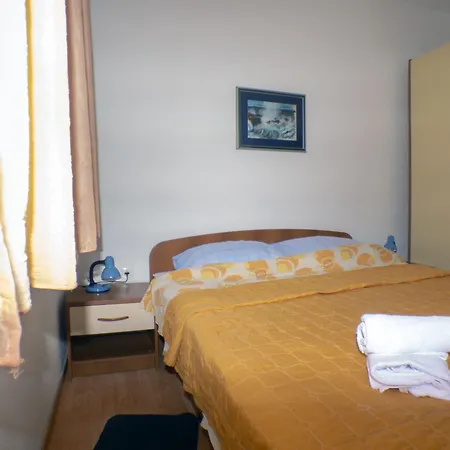 Apartament Plaza *