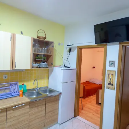 Apartment Plaza *