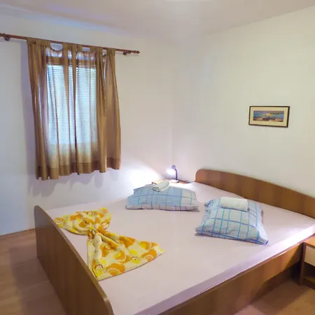 Plaza * איוואן דולץ