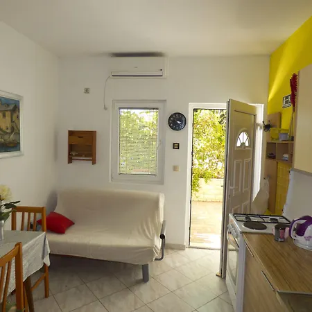 Plaza * איוואן דולץ