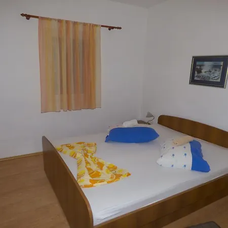 Plaza * איוואן דולץ