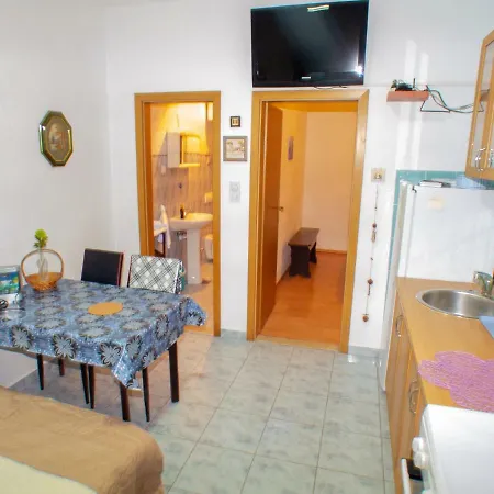 Plaza איוואן דולץ